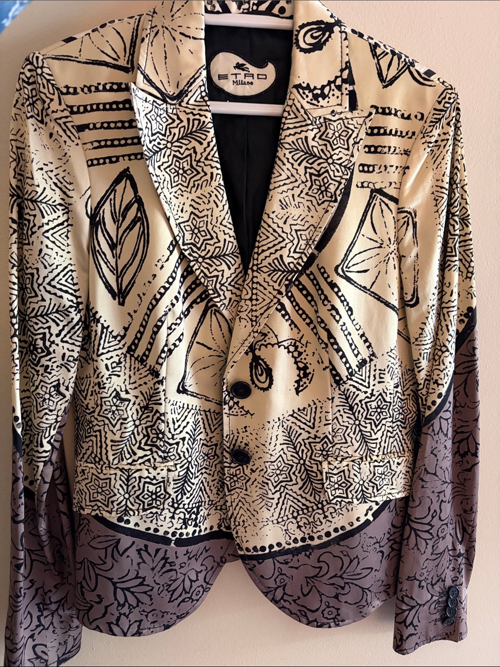 Stylized and Trendy: ETRO Milano 100% Silk Printed Statement Blazer.
